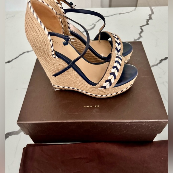 Gucci wedges. Worn once - Picture 10 of 10